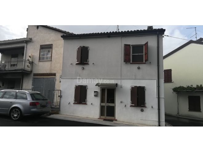 Vendita di casa-abbinata a san-leo