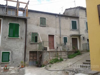 Vendita di casa-abbinata a pennabilli