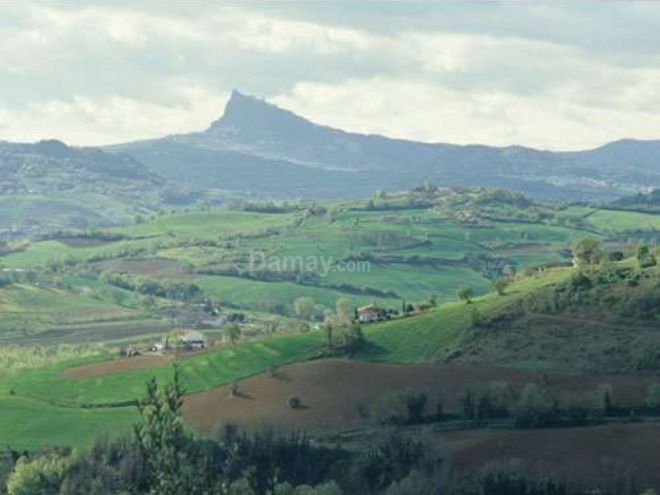 Vendita di Terreno edificabile a Borghi